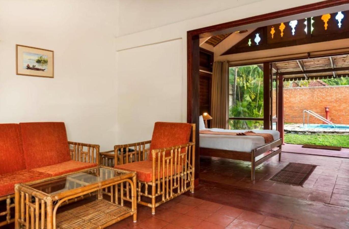 Abad Whispering Palms Hotel Kumarakom Ngoại thất bức ảnh