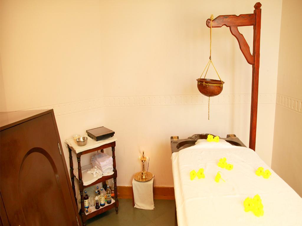 Abad Whispering Palms Hotel Kumarakom Ngoại thất bức ảnh