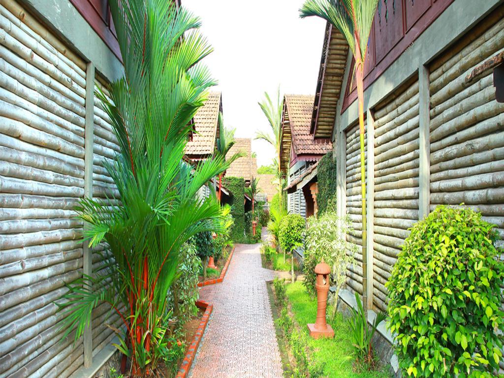 Abad Whispering Palms Hotel Kumarakom Ngoại thất bức ảnh