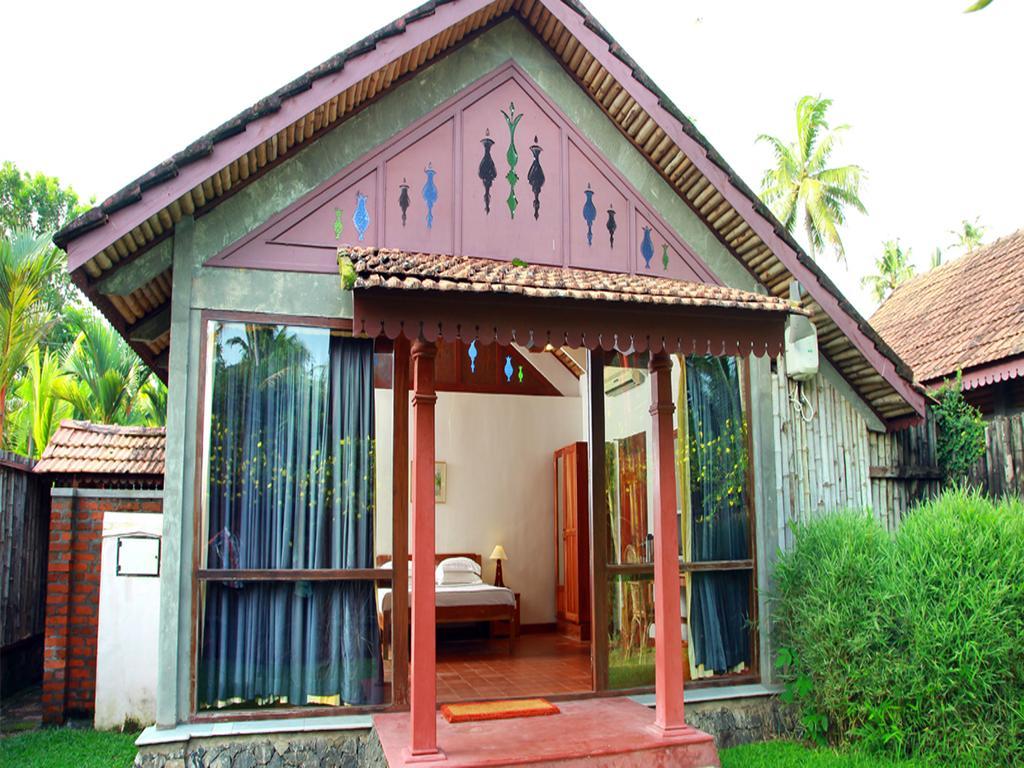 Abad Whispering Palms Hotel Kumarakom Ngoại thất bức ảnh