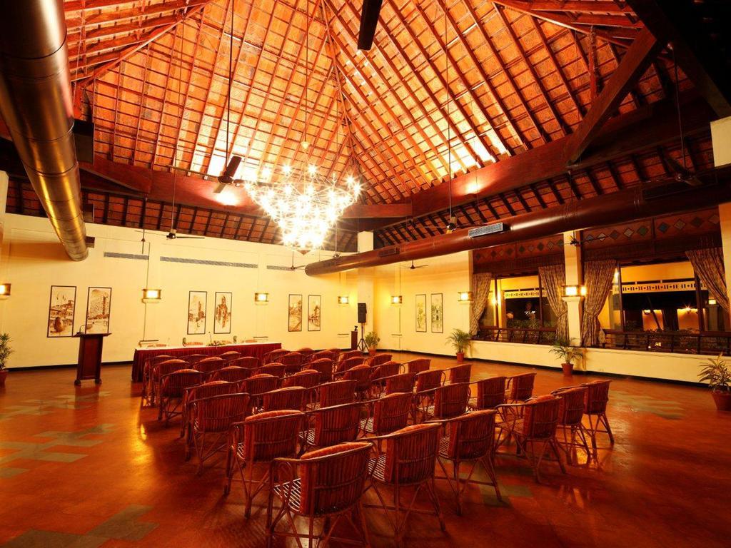 Abad Whispering Palms Hotel Kumarakom Ngoại thất bức ảnh